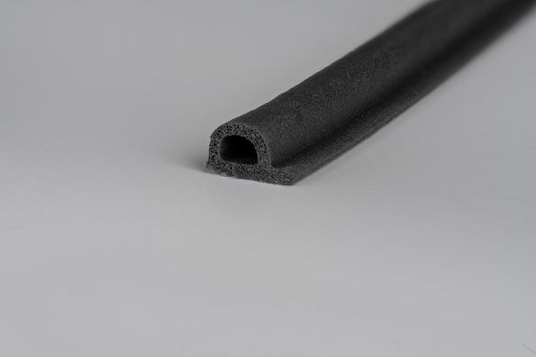 Afbeelding - https-www-ez-catalog-nl-Asset-c47a2a32283e46e4bcae3e5b992f7066-ImageFullSize-EllenFlex-Gemiddelde-kier-zwart-product-jpg